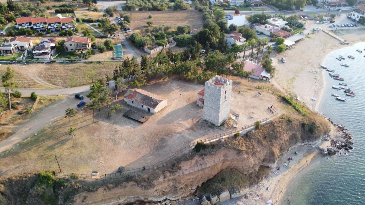 Villa Madeleine Tower View Néa Fókaia Exterior foto